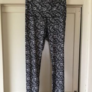 Nwot Lululemon workout pants